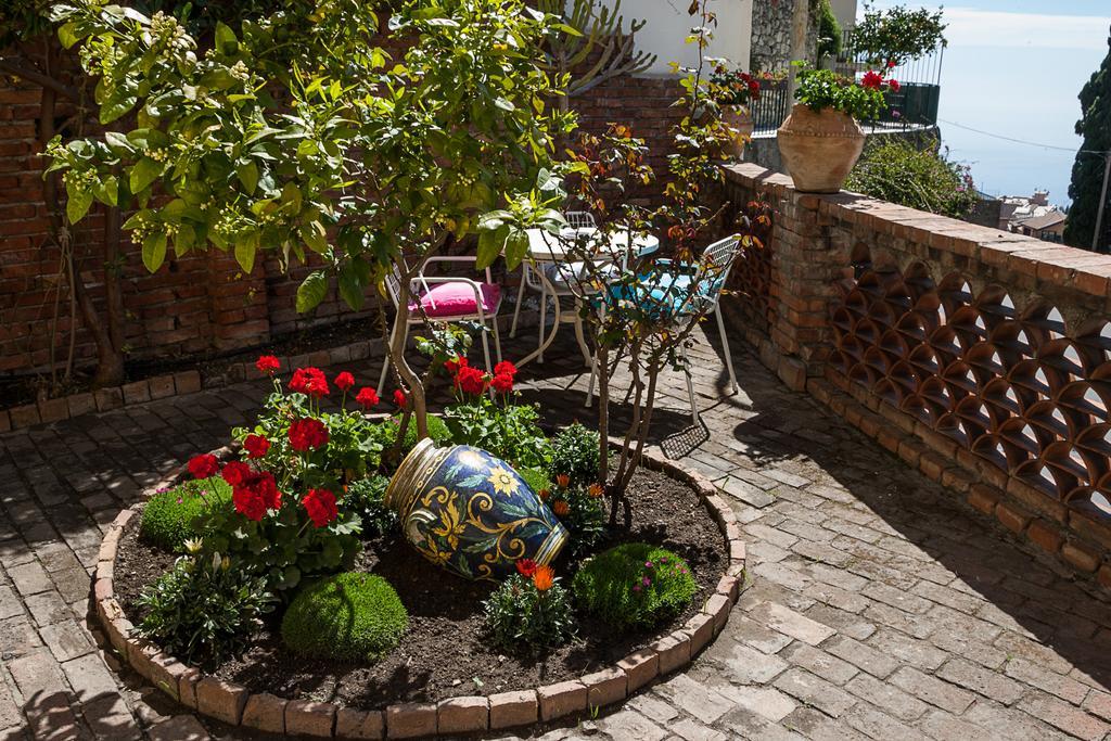 Villa Giannina B&B Таормина Екстериор снимка